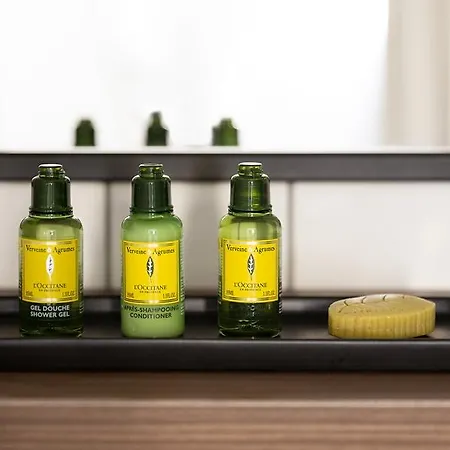 Moderniste ホテル 4*