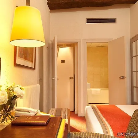 ホテル Moderniste 4*