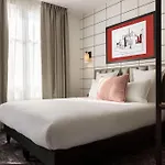 Moderniste 4*
