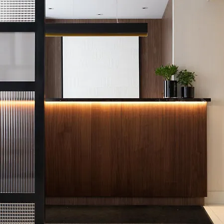 Moderniste 4*