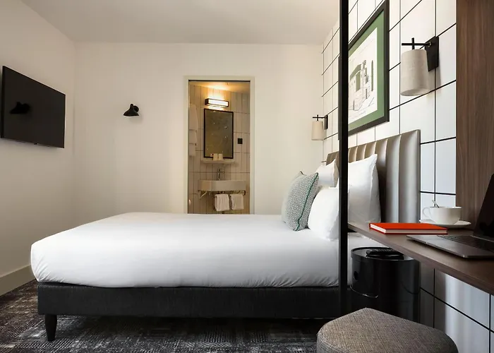 Ξενοδοχείο Moderniste 4*