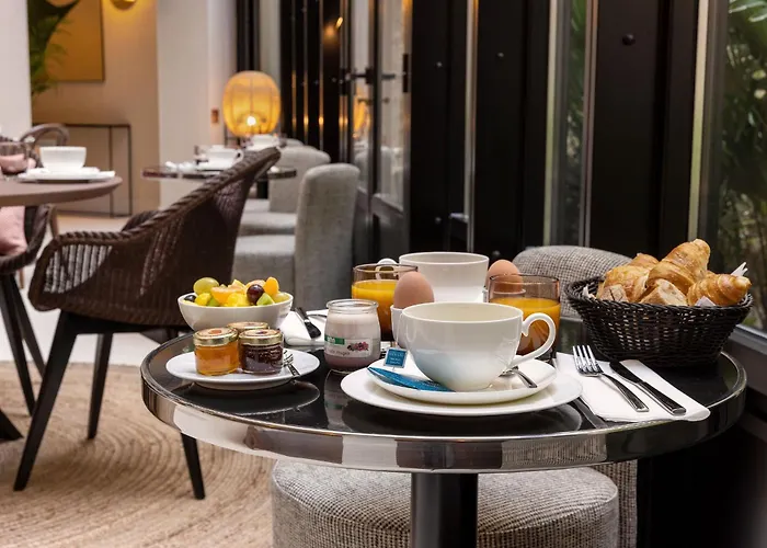 호텔 Moderniste 4*