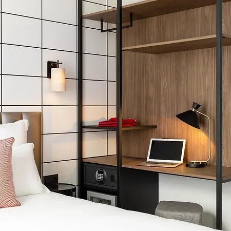 Hotel Moderniste 4*